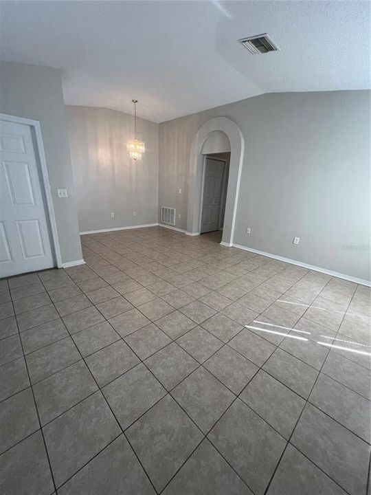 En Renta: $1,945 (3 camas, 2 baños, 1529 Pies cuadrados)