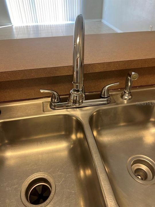 En Renta: $1,945 (3 camas, 2 baños, 1529 Pies cuadrados)