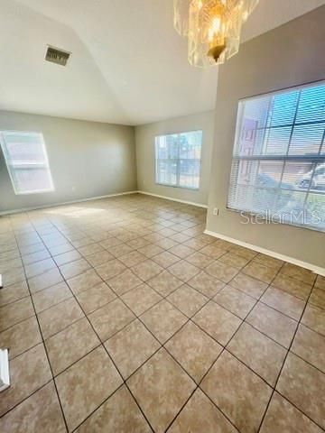 En Renta: $1,945 (3 camas, 2 baños, 1529 Pies cuadrados)