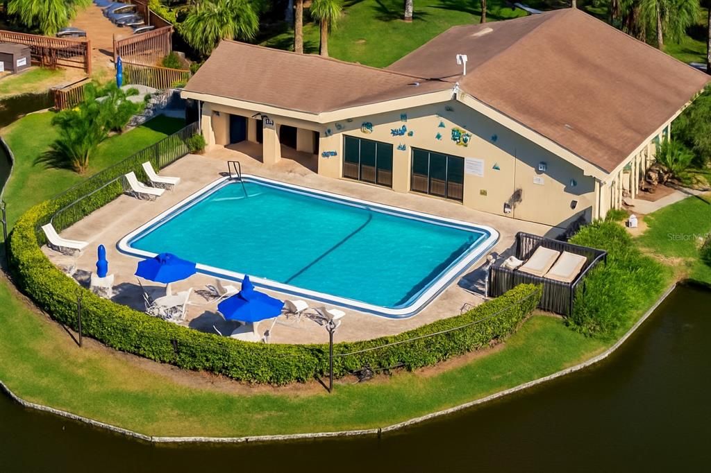 For Sale: $185,000 (1 beds, 1 baths, 924 Square Feet)