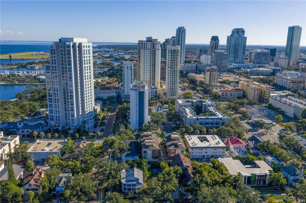 待售: $1,695,000 (2 贝兹, 2 浴室, 2619 平方英尺)