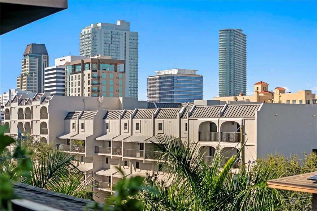 待售: $1,695,000 (2 贝兹, 2 浴室, 2619 平方英尺)