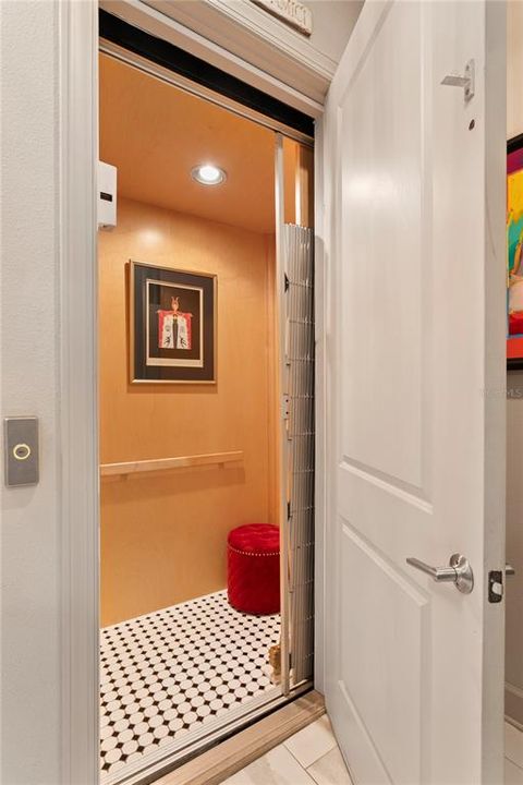 待售: $1,695,000 (2 贝兹, 2 浴室, 2619 平方英尺)