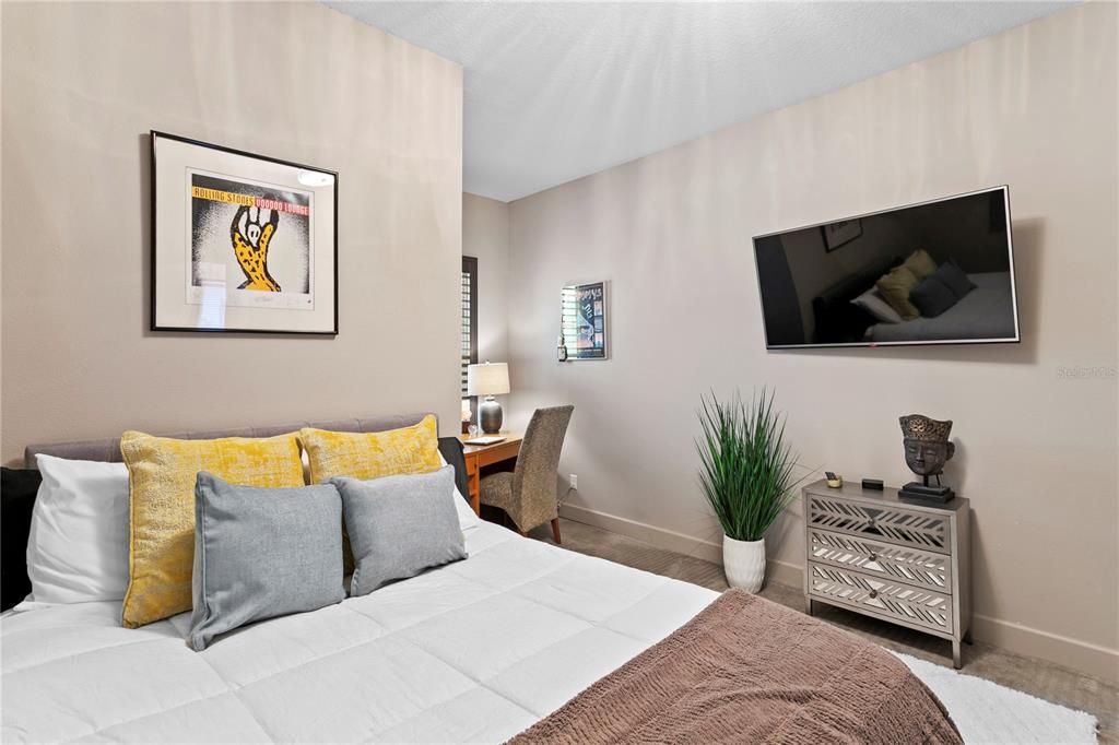 待售: $1,695,000 (2 贝兹, 2 浴室, 2619 平方英尺)