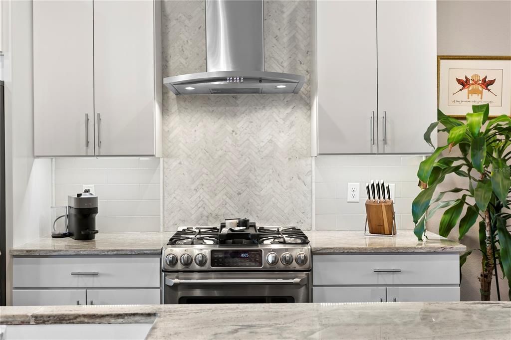 待售: $1,695,000 (2 贝兹, 2 浴室, 2619 平方英尺)