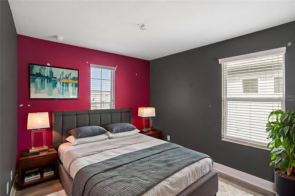 En Venta: $404,000 (5 camas, 3 baños, 2641 Pies cuadrados)