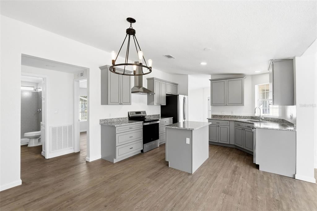 For Sale: $275,000 (3 beds, 2 baths, 1932 Square Feet)