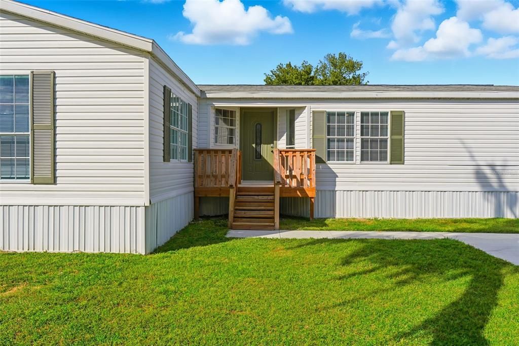 For Sale: $275,000 (3 beds, 2 baths, 1932 Square Feet)