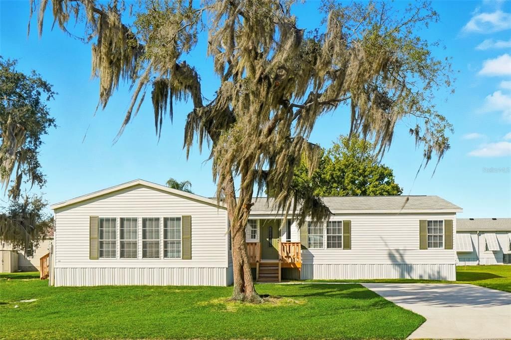 For Sale: $275,000 (3 beds, 2 baths, 1932 Square Feet)