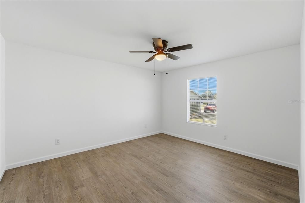 For Sale: $275,000 (3 beds, 2 baths, 1932 Square Feet)