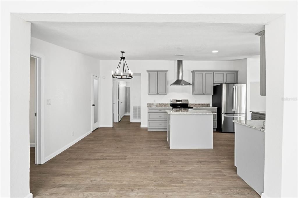 For Sale: $275,000 (3 beds, 2 baths, 1932 Square Feet)