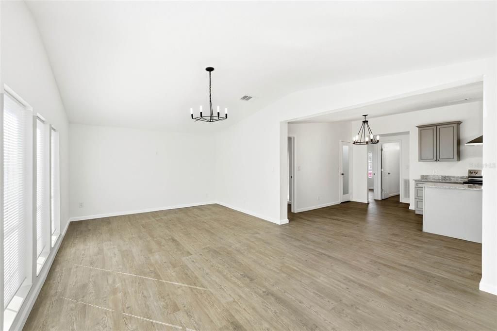 For Sale: $275,000 (3 beds, 2 baths, 1932 Square Feet)