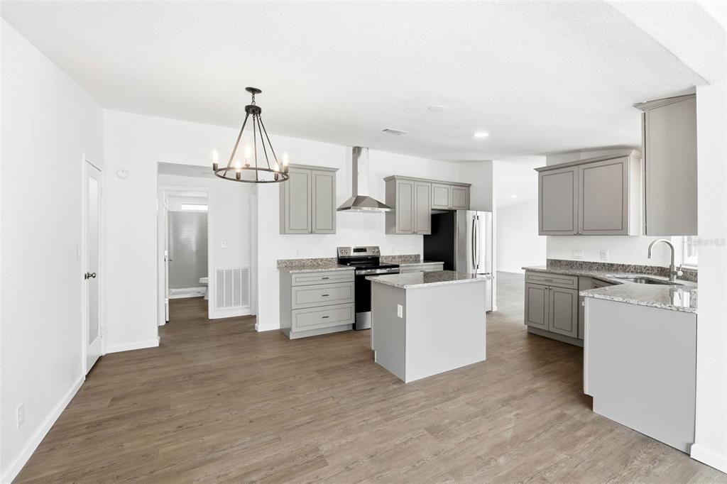 For Sale: $275,000 (3 beds, 2 baths, 1932 Square Feet)