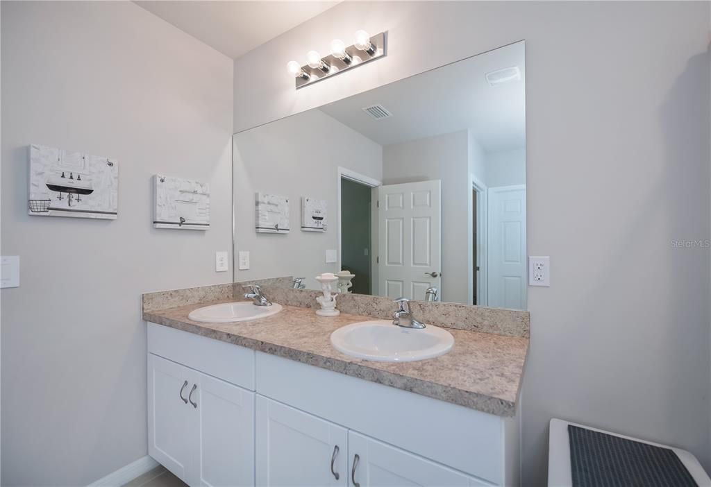 For Sale: $295,000 (4 beds, 2 baths, 1846 Square Feet)