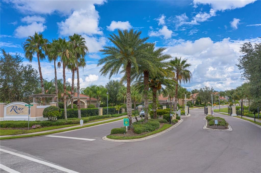 For Sale: $295,000 (4 beds, 2 baths, 1846 Square Feet)