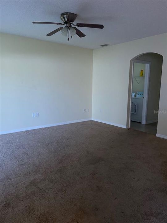 For Rent: $2,095 (4 beds, 2 baths, 2162 Square Feet)