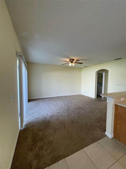 For Rent: $2,095 (4 beds, 2 baths, 2162 Square Feet)