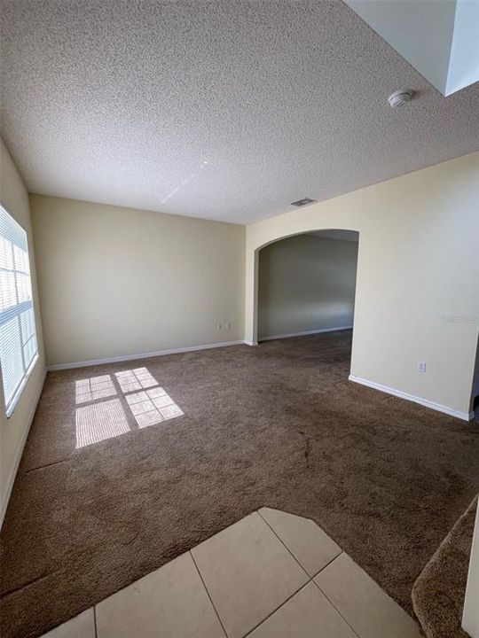 For Rent: $2,095 (4 beds, 2 baths, 2162 Square Feet)