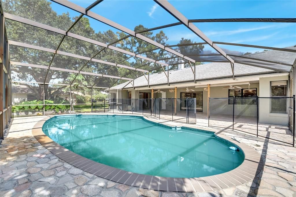 For Sale: $975,000 (4 beds, 4 baths, 2636 Square Feet)