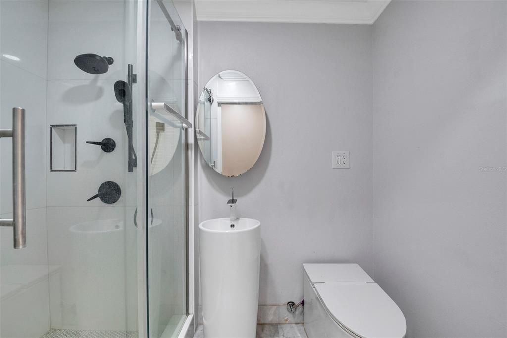 For Sale: $975,000 (4 beds, 4 baths, 2636 Square Feet)