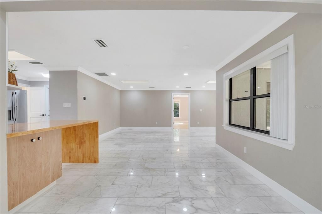 For Sale: $975,000 (4 beds, 4 baths, 2636 Square Feet)