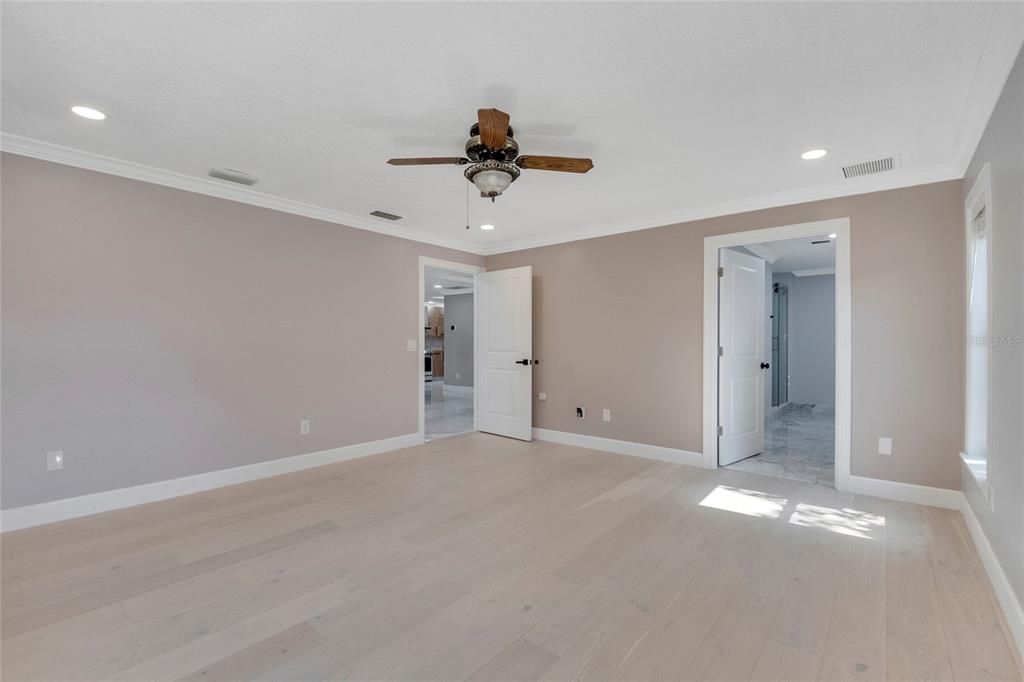 For Sale: $975,000 (4 beds, 4 baths, 2636 Square Feet)