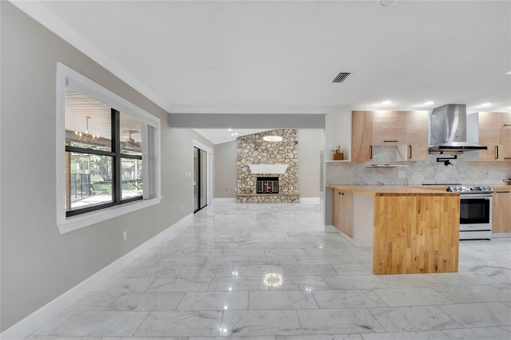 For Sale: $975,000 (4 beds, 4 baths, 2636 Square Feet)