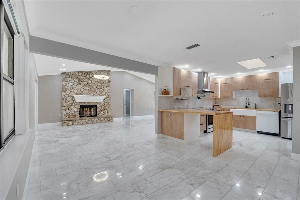 For Sale: $975,000 (4 beds, 4 baths, 2636 Square Feet)