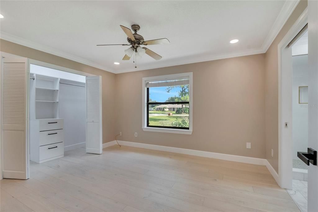 For Sale: $975,000 (4 beds, 4 baths, 2636 Square Feet)