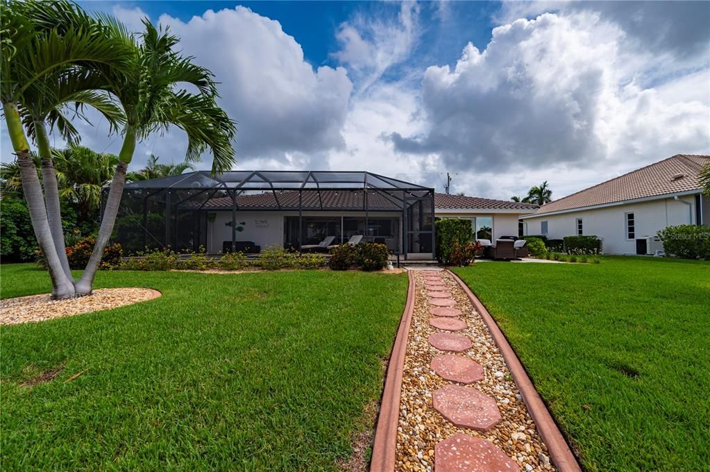 For Sale: $649,000 (2 beds, 2 baths, 1743 Square Feet)