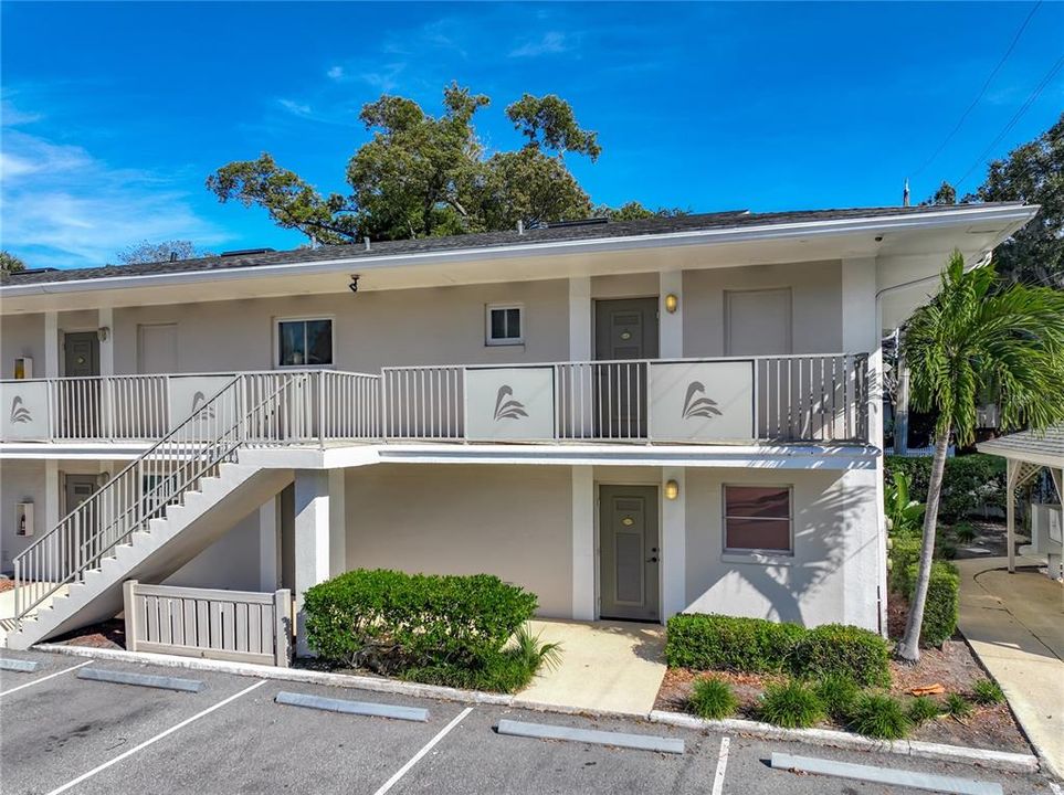 For Sale: $299,900 (3 beds, 2 baths, 1200 Square Feet)