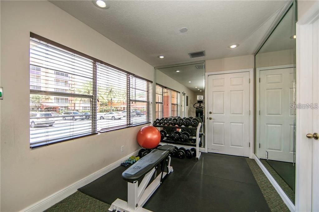 For Sale: $299,900 (3 beds, 2 baths, 1200 Square Feet)