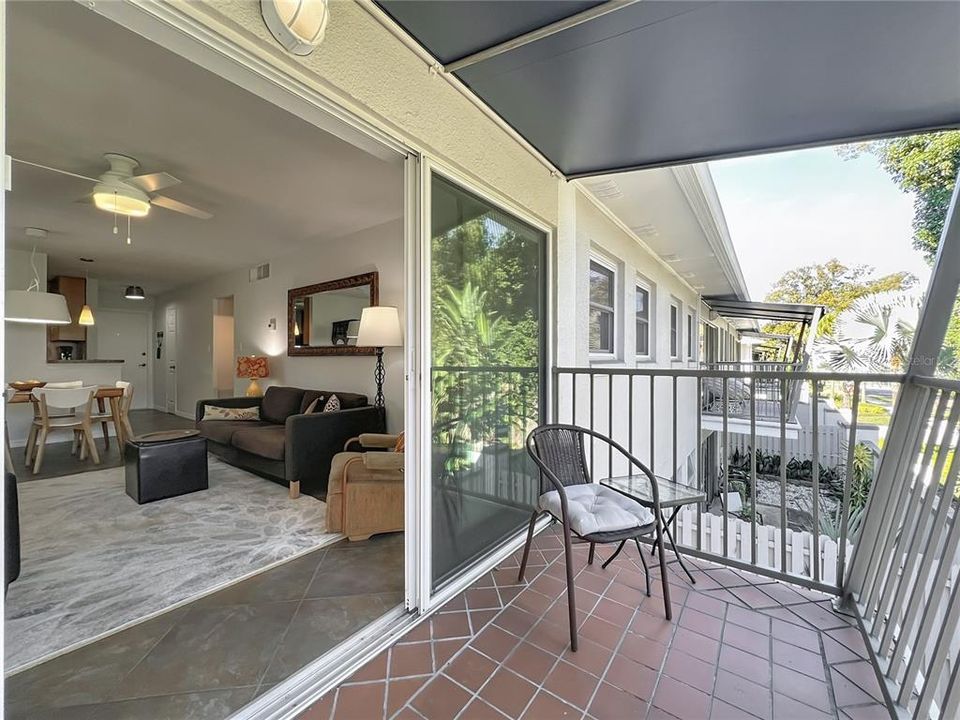 For Sale: $299,900 (3 beds, 2 baths, 1200 Square Feet)
