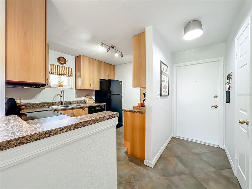 For Sale: $299,900 (3 beds, 2 baths, 1200 Square Feet)