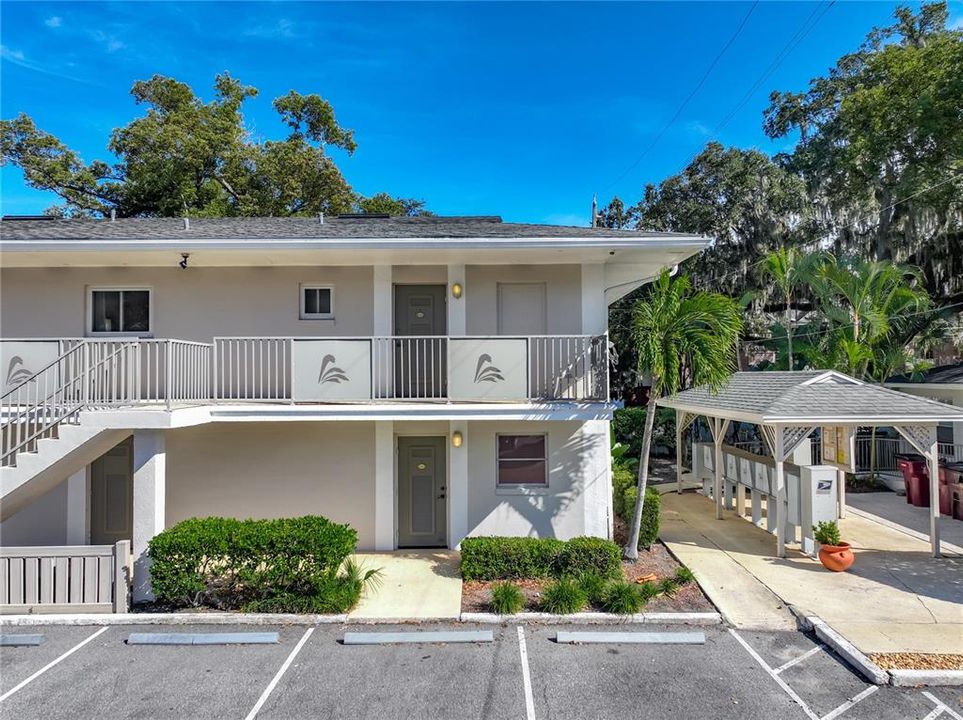 For Sale: $299,900 (3 beds, 2 baths, 1200 Square Feet)