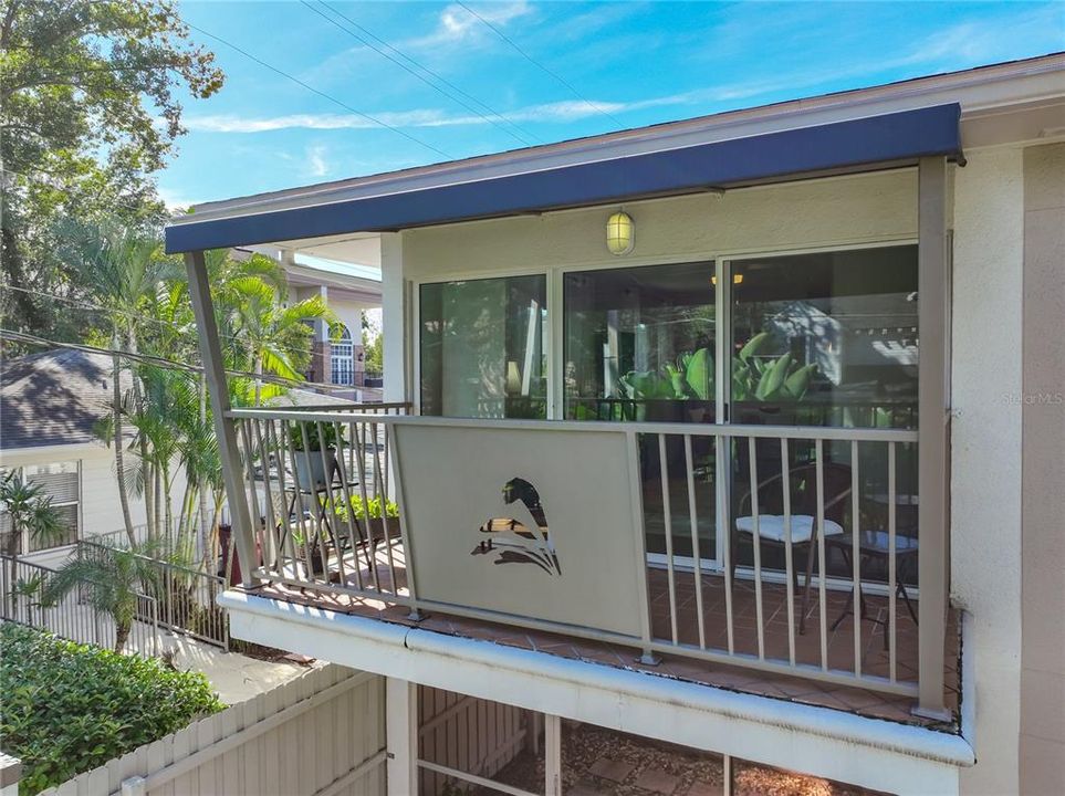 For Sale: $299,900 (3 beds, 2 baths, 1200 Square Feet)