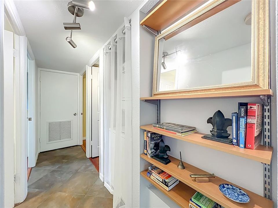 For Sale: $299,900 (3 beds, 2 baths, 1200 Square Feet)