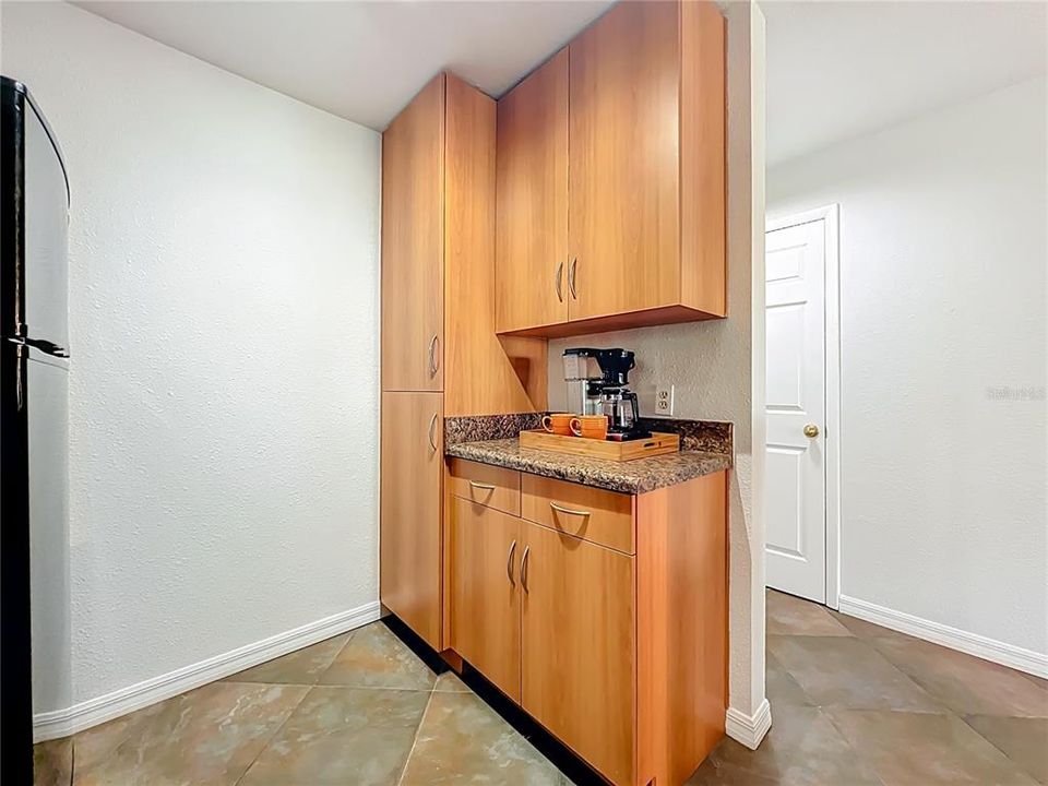 For Sale: $299,900 (3 beds, 2 baths, 1200 Square Feet)