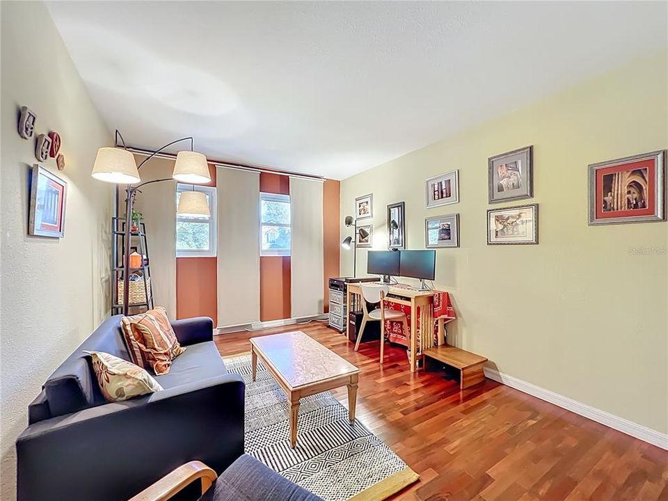 For Sale: $299,900 (3 beds, 2 baths, 1200 Square Feet)