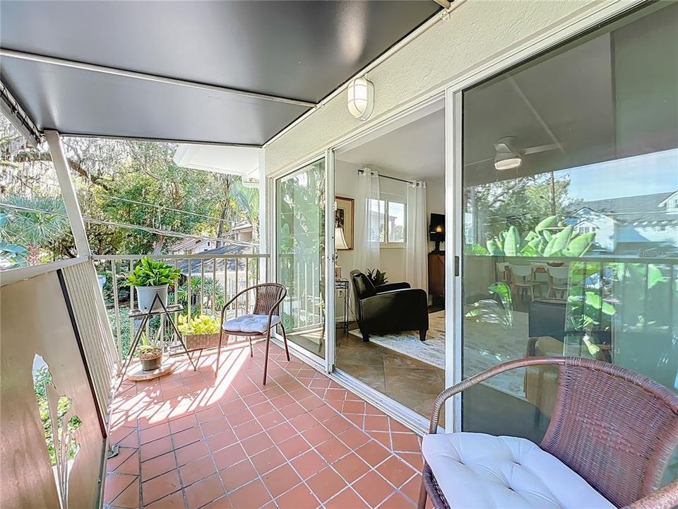 For Sale: $299,900 (3 beds, 2 baths, 1200 Square Feet)