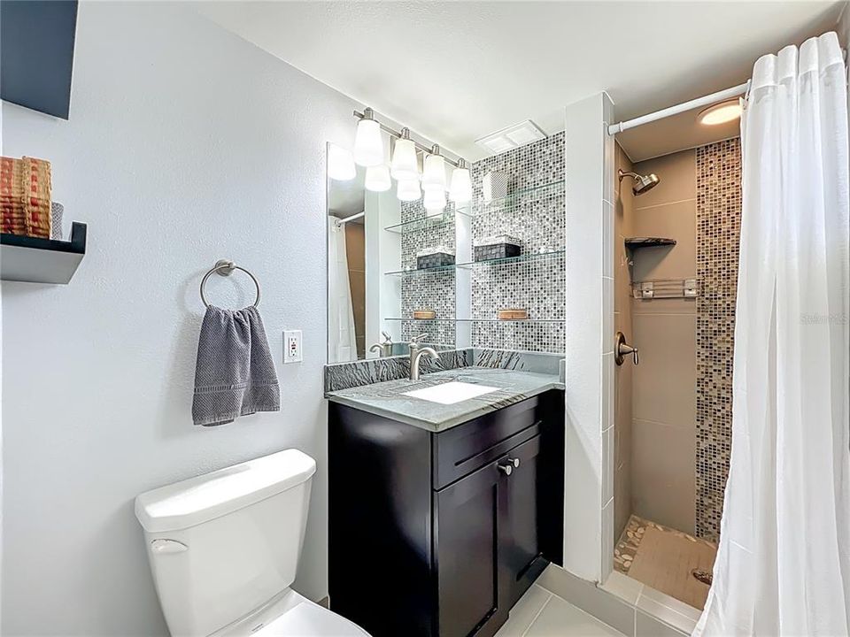 For Sale: $299,900 (3 beds, 2 baths, 1200 Square Feet)