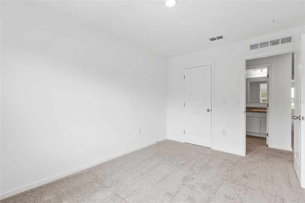 For Rent: $2,200 (3 beds, 2 baths, 1594 Square Feet)