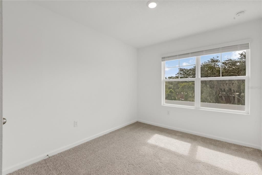 For Rent: $2,200 (3 beds, 2 baths, 1594 Square Feet)