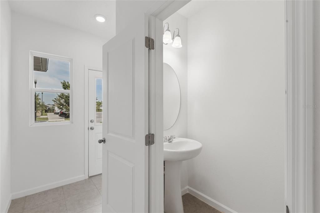 For Rent: $2,200 (3 beds, 2 baths, 1594 Square Feet)