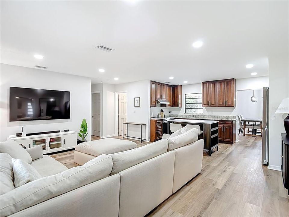 待售: $400,000 (3 贝兹, 2 浴室, 1444 平方英尺)