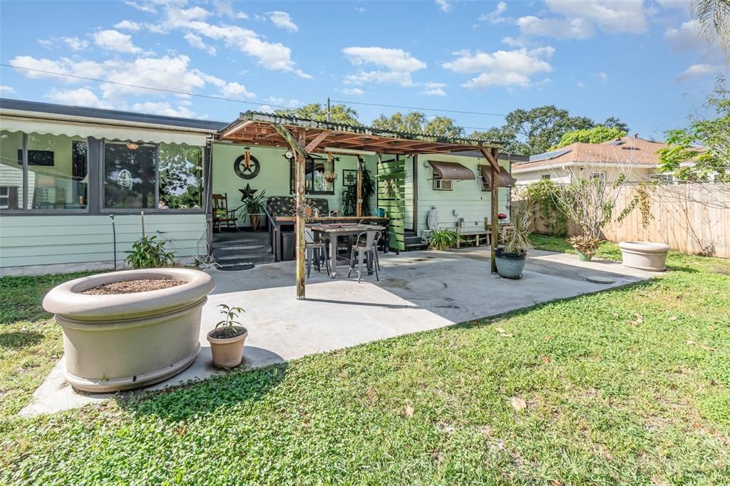 For Sale: $399,900 (3 beds, 1 baths, 1568 Square Feet)