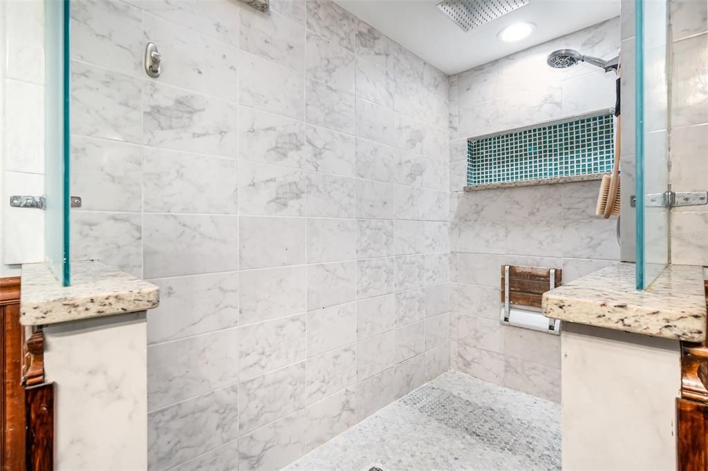 For Sale: $399,900 (3 beds, 1 baths, 1568 Square Feet)