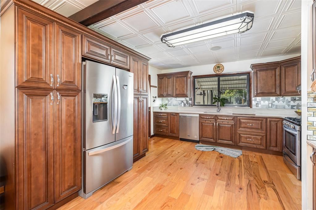 For Sale: $399,900 (3 beds, 1 baths, 1568 Square Feet)