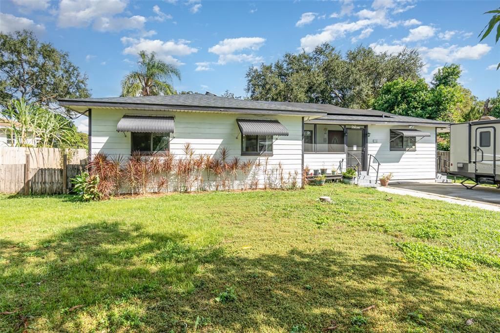 For Sale: $399,900 (3 beds, 1 baths, 1568 Square Feet)