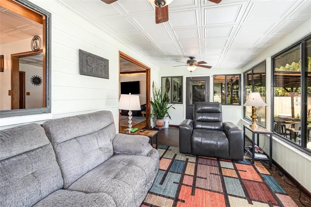 For Sale: $399,900 (3 beds, 1 baths, 1568 Square Feet)